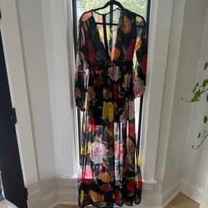 L'ATISTE Black Floral Long Sleeve Maxi Dress